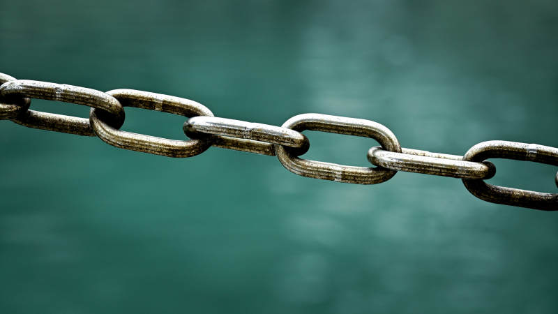 铁链的坚韧与脆弱图片