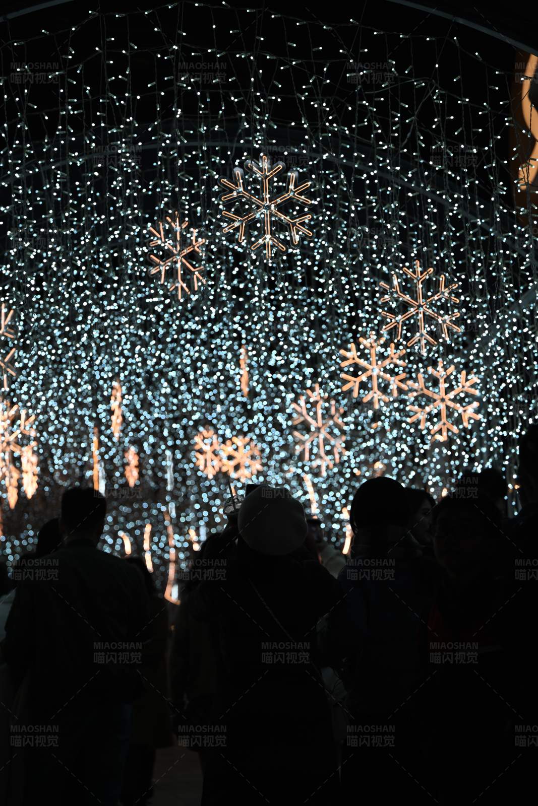 冬日灯火阑珊夜图片