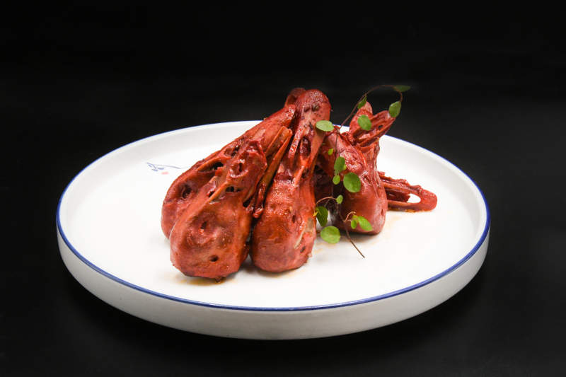 传统美食卤鸭头图片