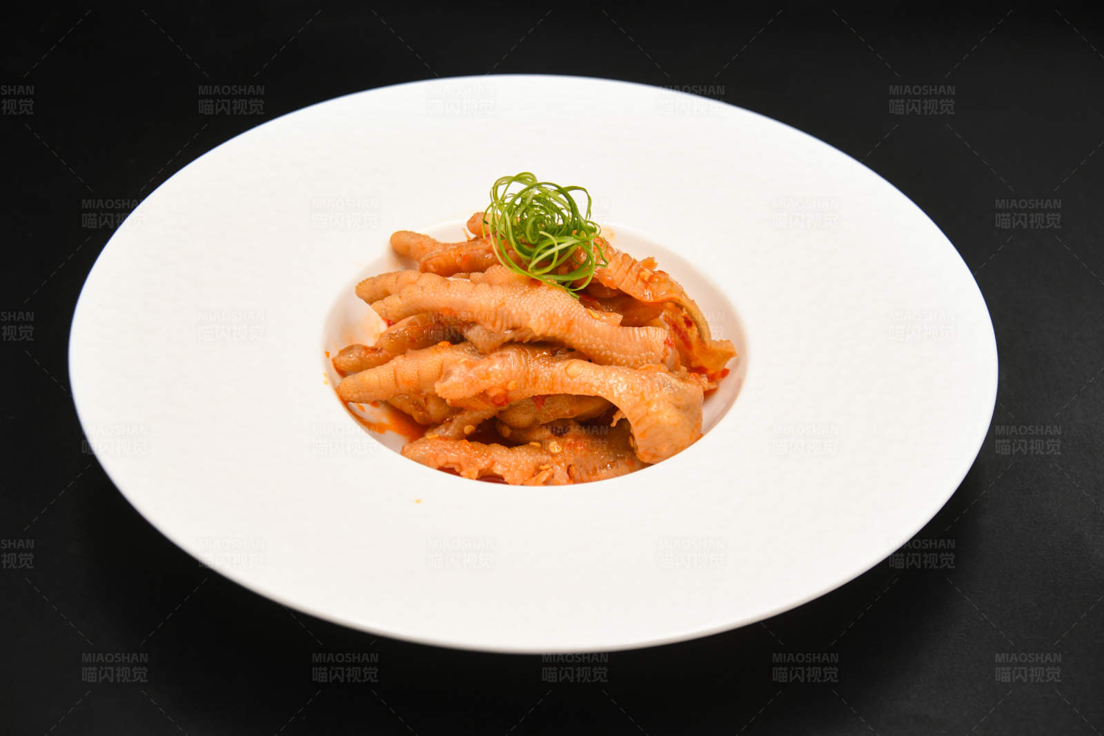 酸辣无骨鸡爪图片