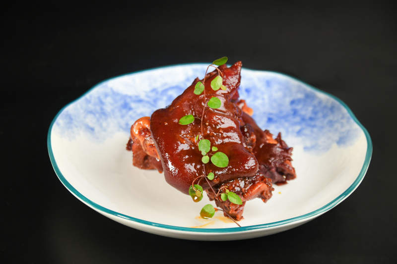 红烧肉配青菜图片