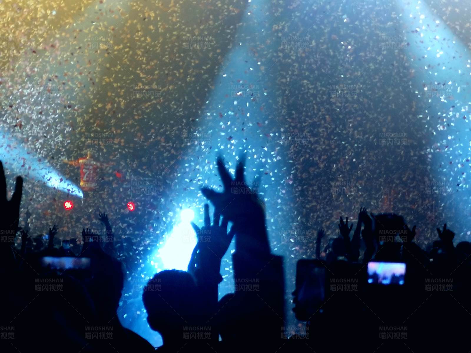 狂欢夜的光影盛宴图片