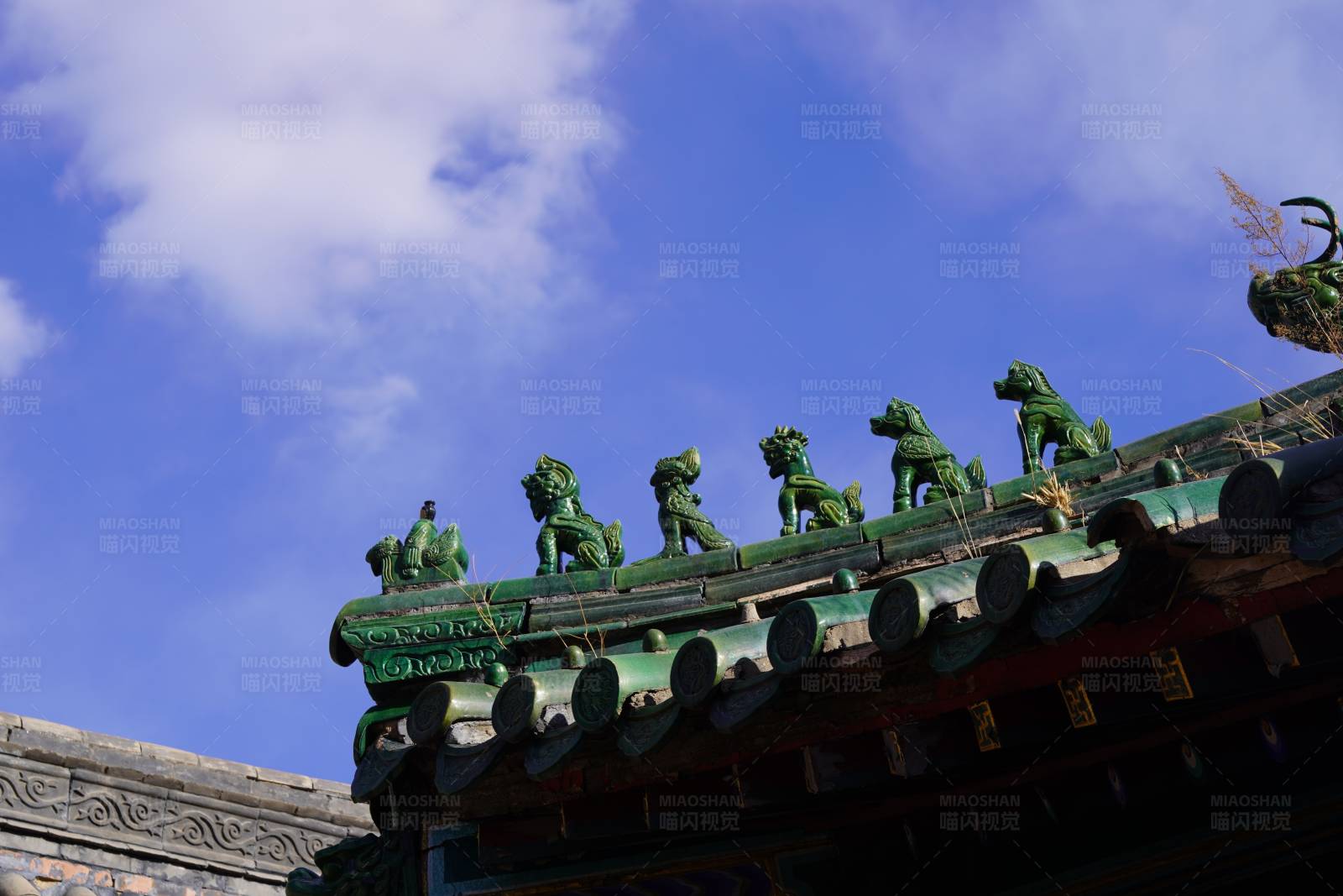 屋檐上的神兽图片