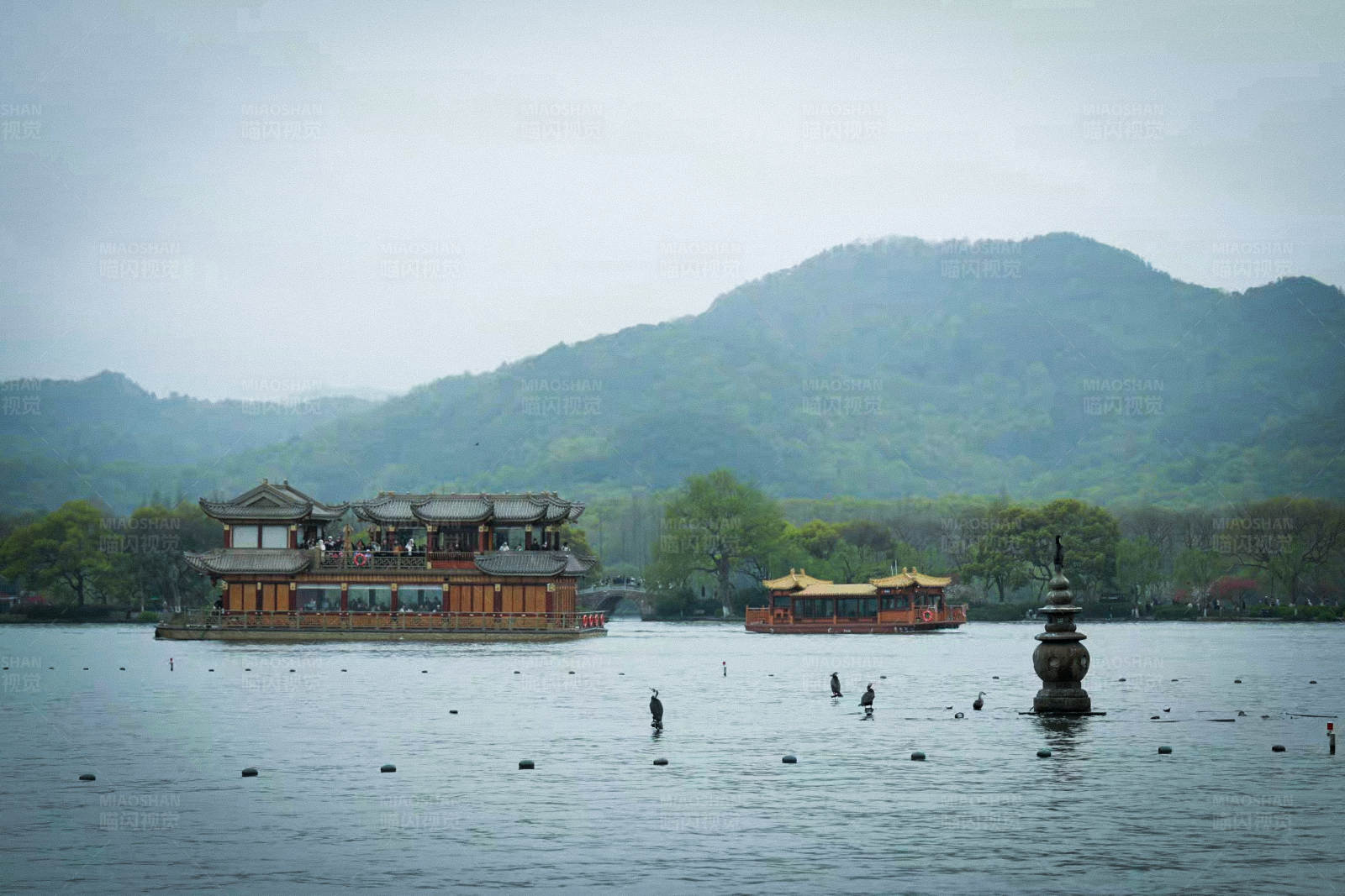 杭州西湖游船图片