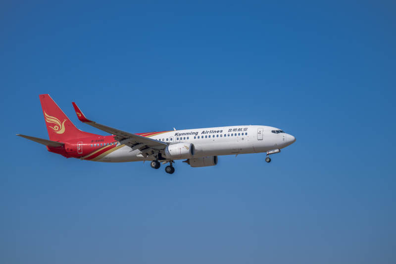 国航飞机蓝天翱翔图片