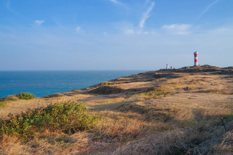 漳州镇海角灯塔图片