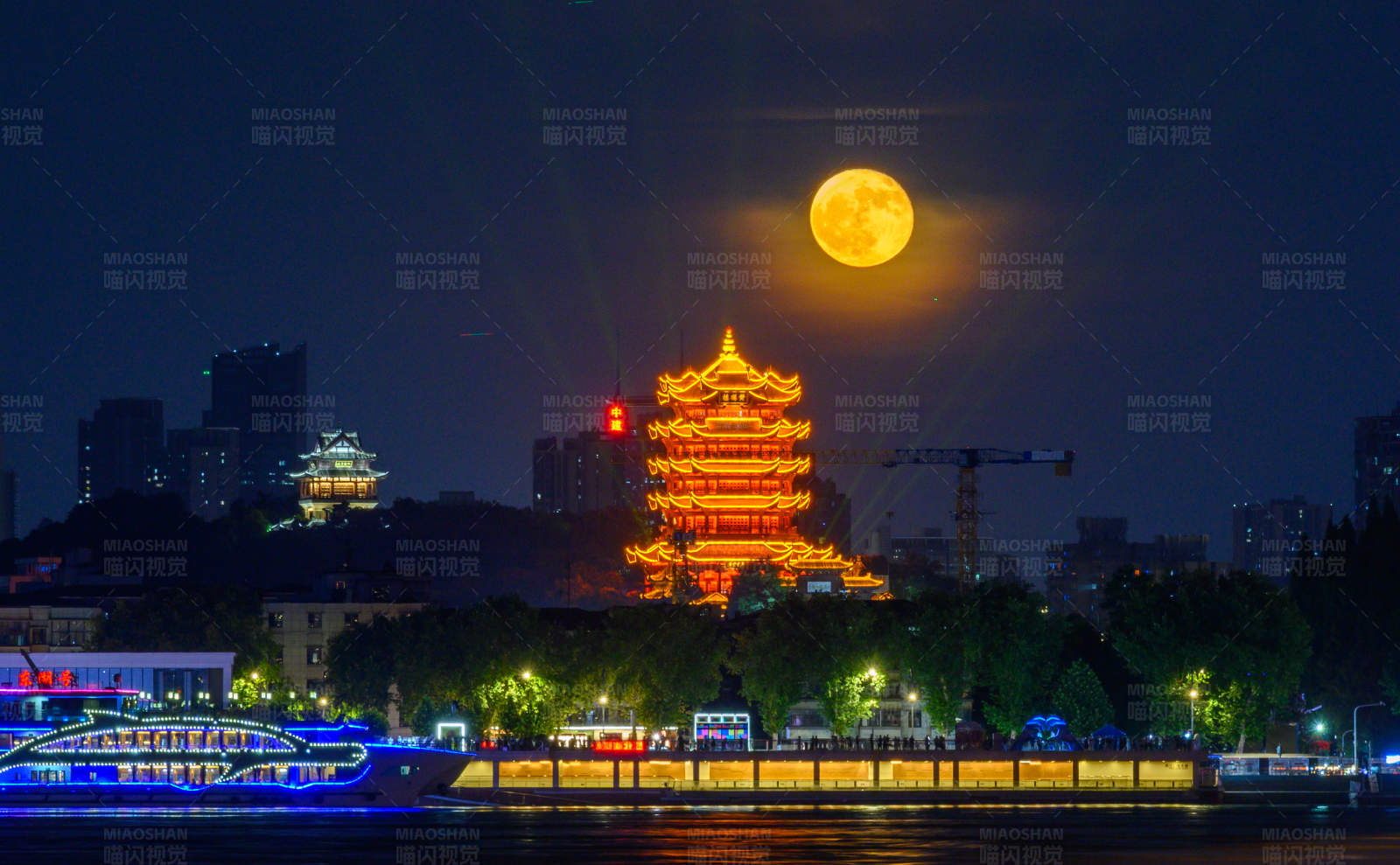 武汉黄鹤楼夜景图片