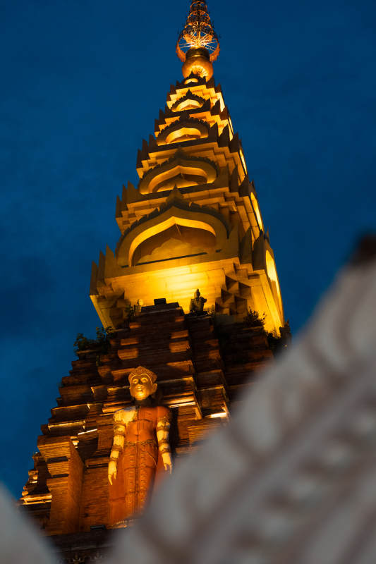 西双版纳大金塔图片