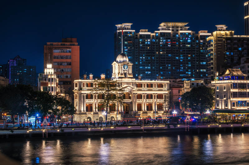 中国广州粤海关旧址夜景图片