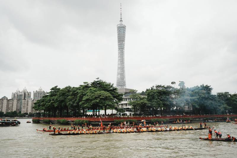 珠江龙舟竞渡图片