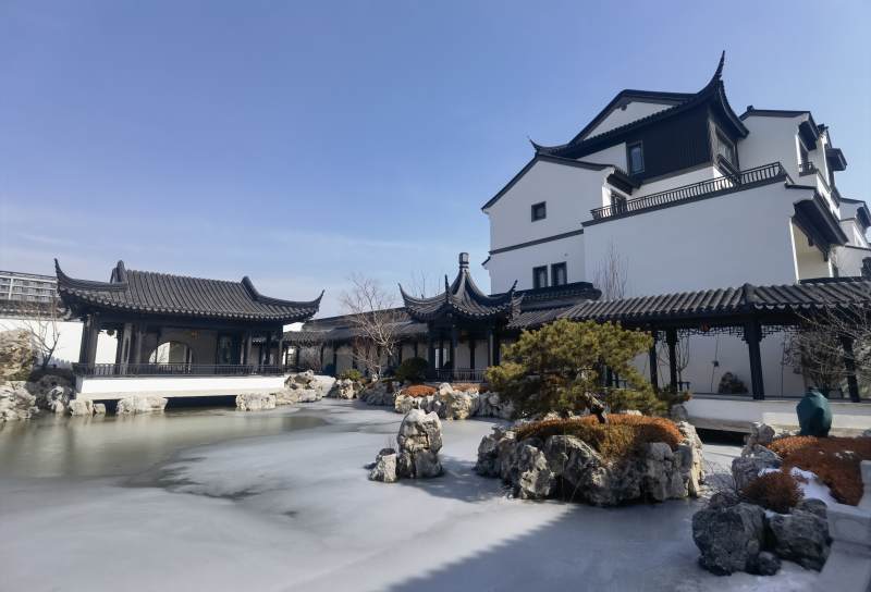 烟雾缭绕的江南园林图片