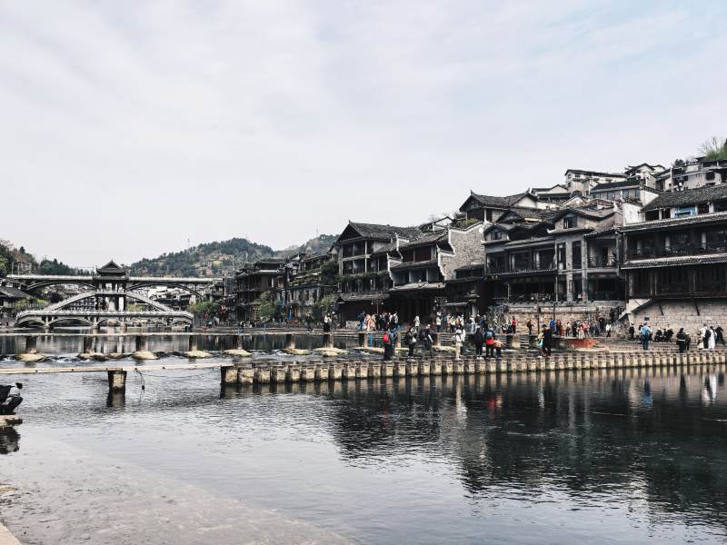 凤凰古城沱江风光图片