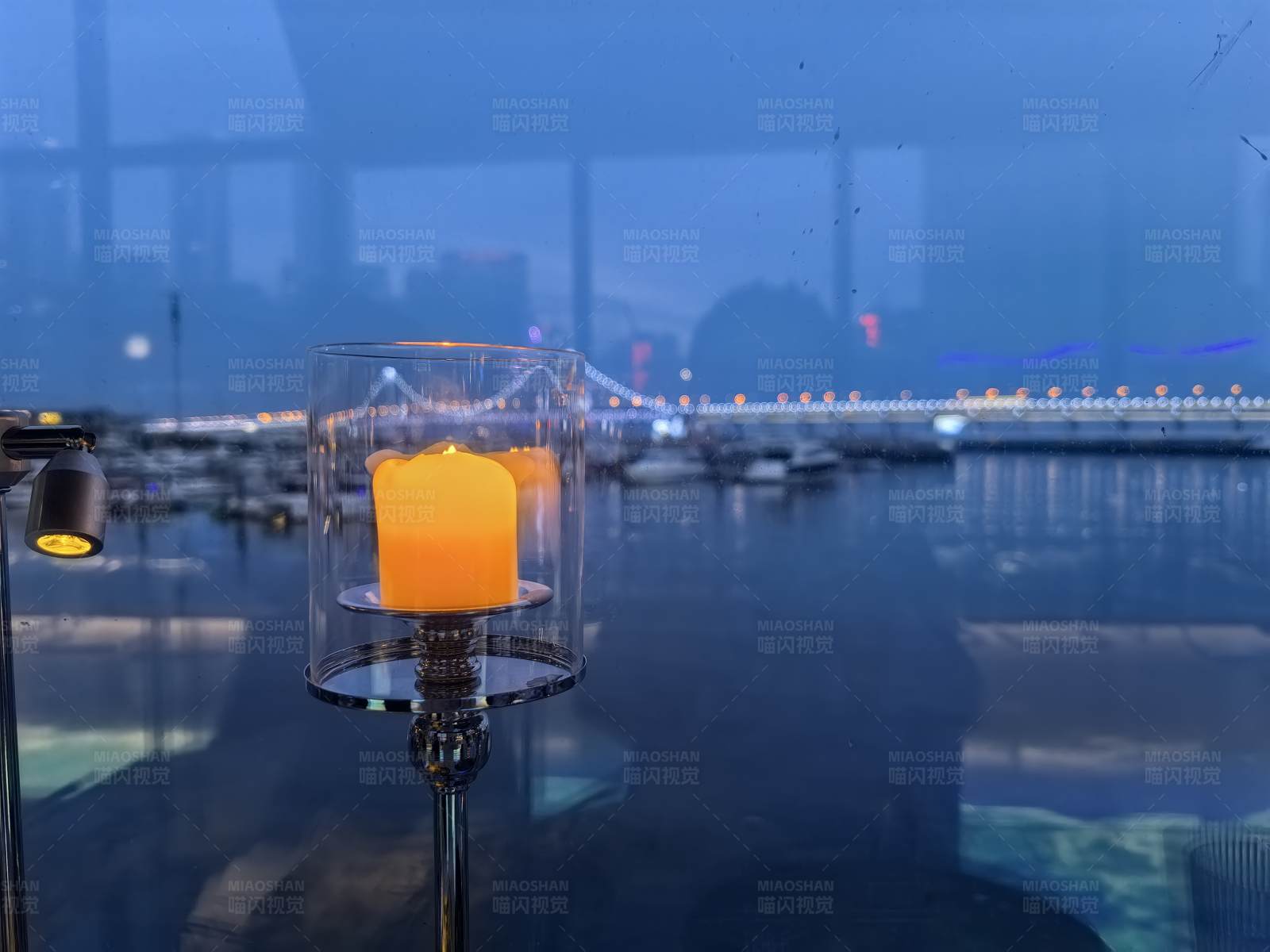 烛光晚餐 城市夜景图片