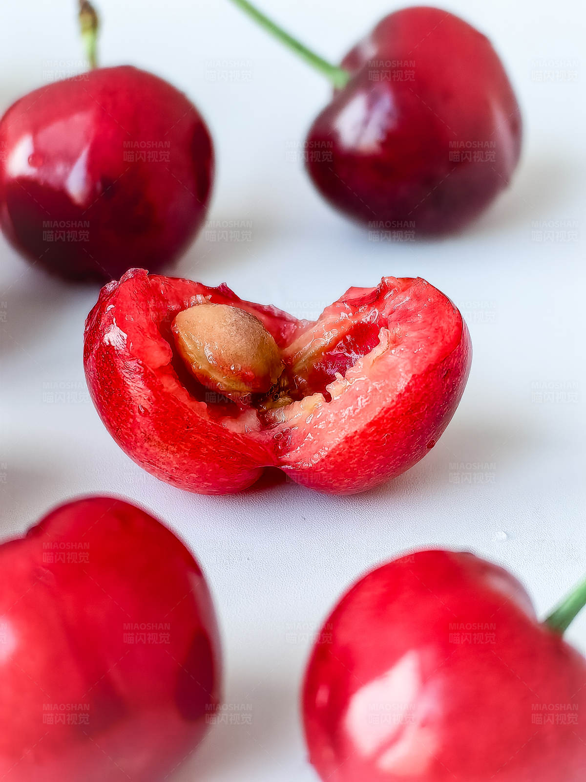 樱桃的甜蜜诱惑图片