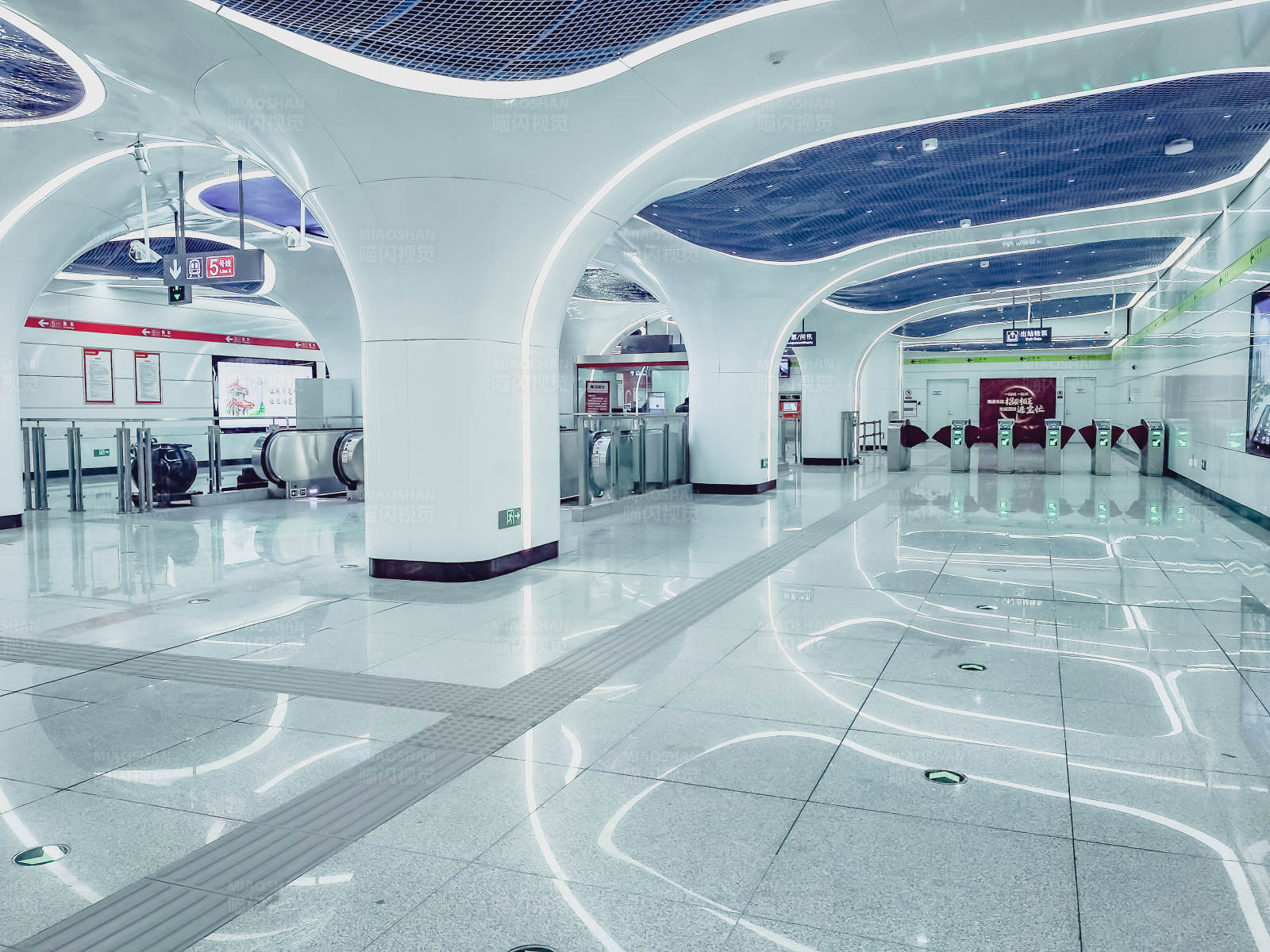 未来感地铁站图片