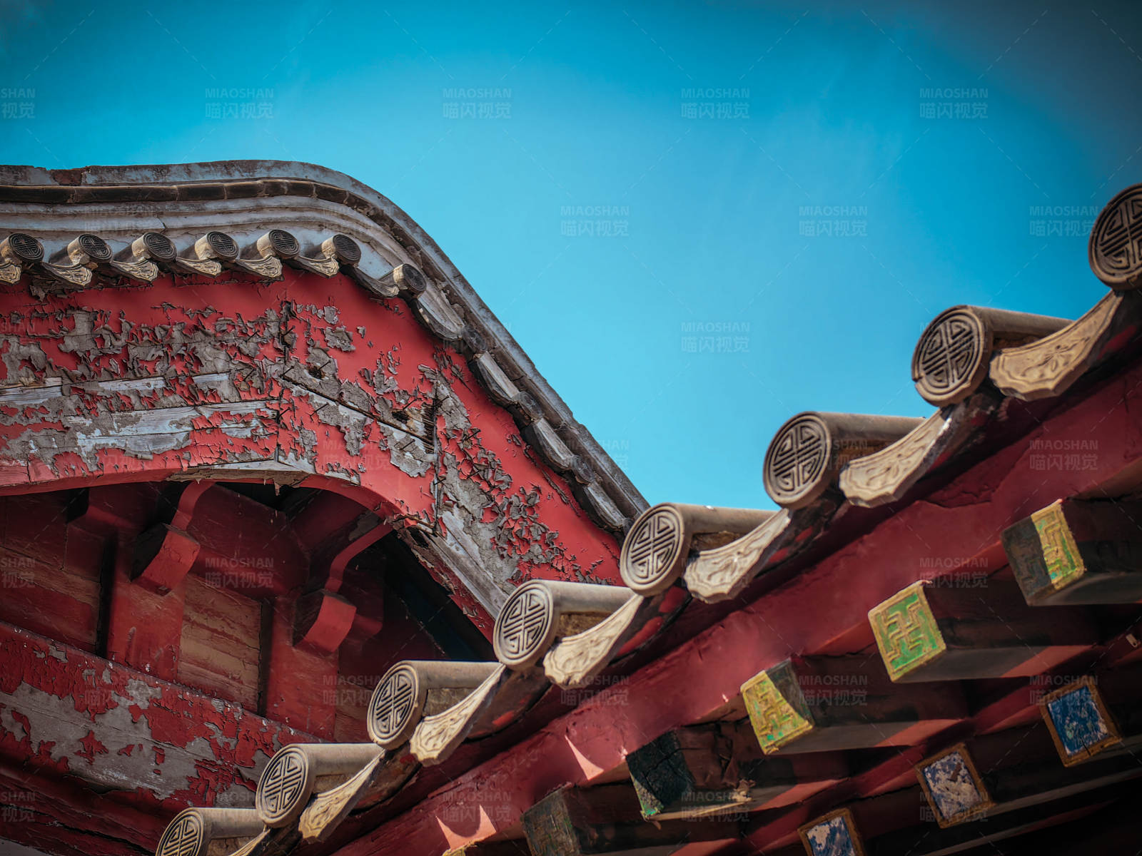 古建筑的屋檐图片