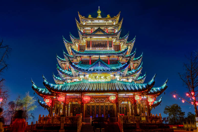 夜色中的重庆鸿恩寺图片