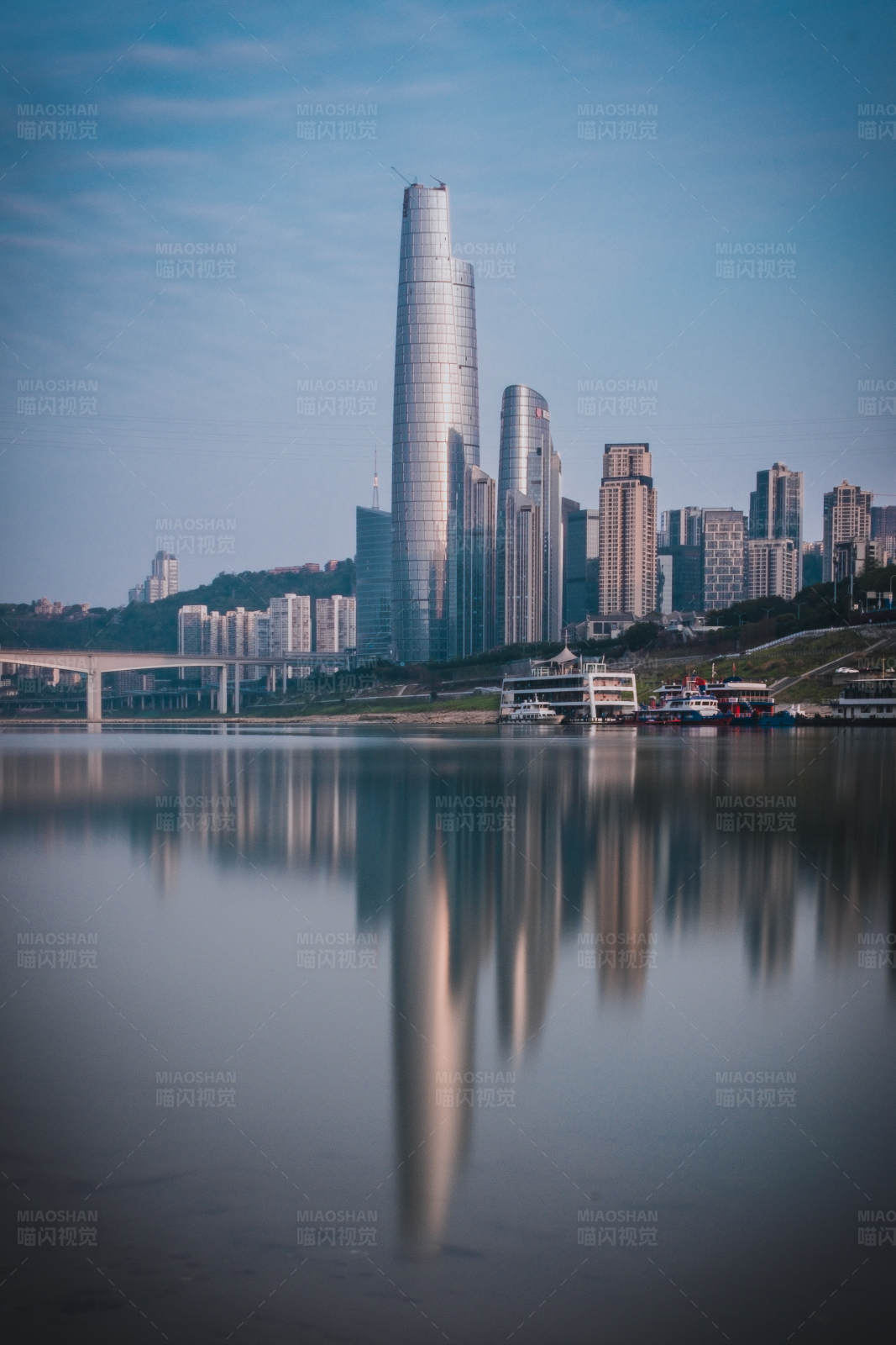 重庆陆海国际中心图片