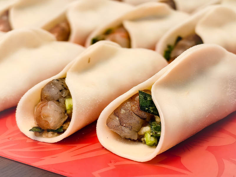 美味虾仁锅贴图片