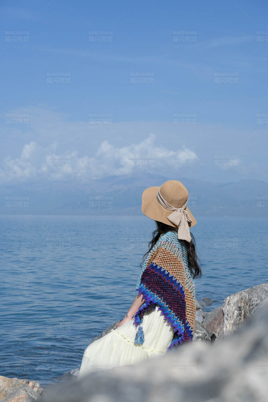 海边的宁静时光图片