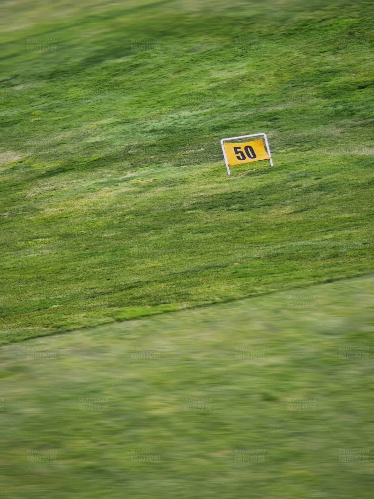 高尔夫球场码标志图片