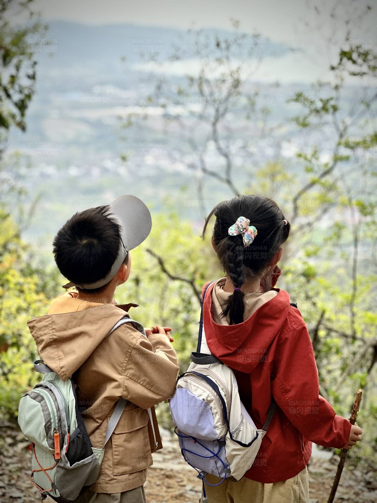 童年的探险时光图片