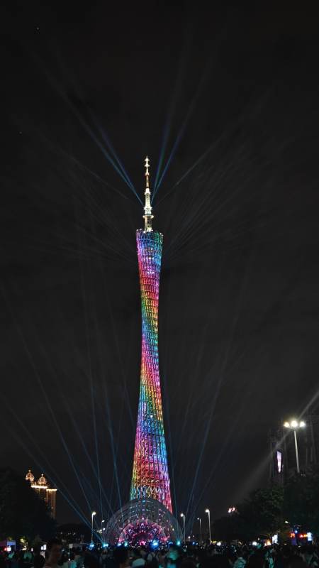 广州塔夜景灯光秀图片