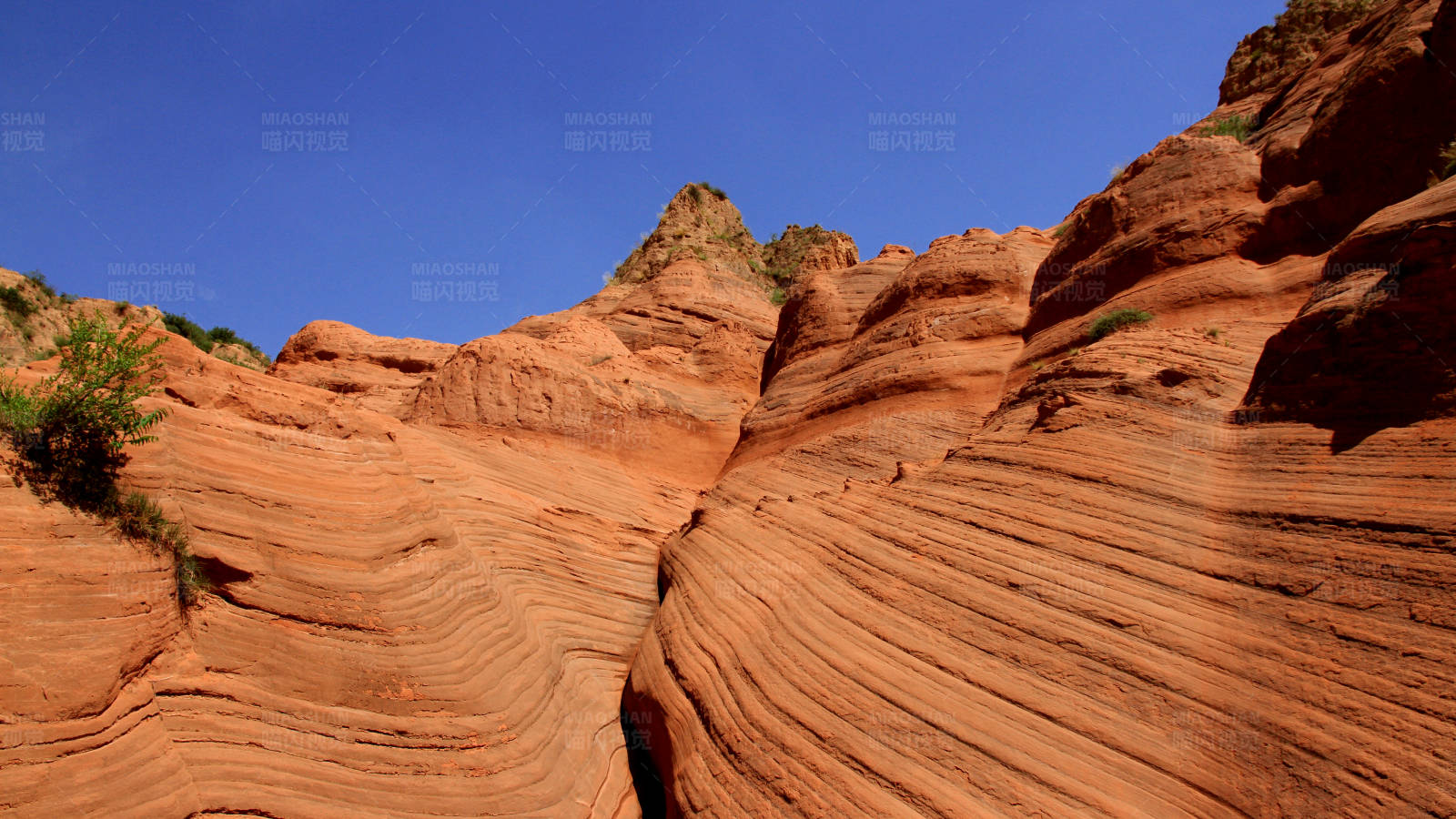 陕西榆林靖边的波浪谷地质奇观图片