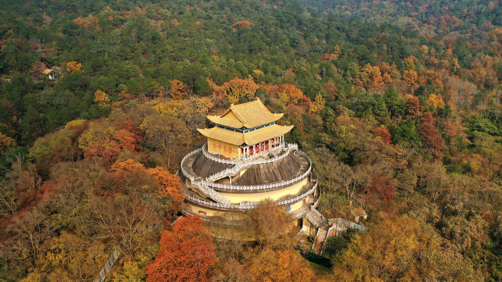 航拍南京无想山图片