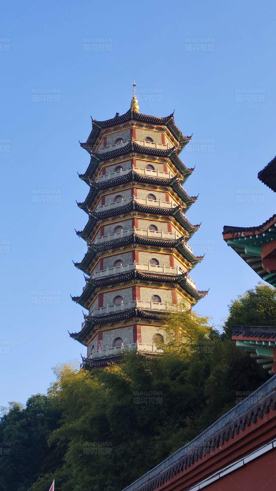 江西抚州正觉古寺万佛塔图片