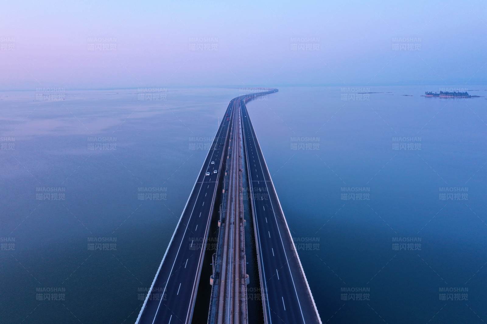 航拍南京石臼湖特大桥图片