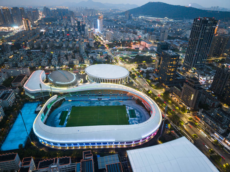 浙江省杭州市临平区临平体育馆夜景航拍图片