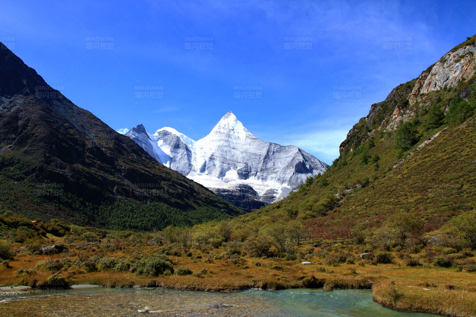 稻城亚丁风光图片