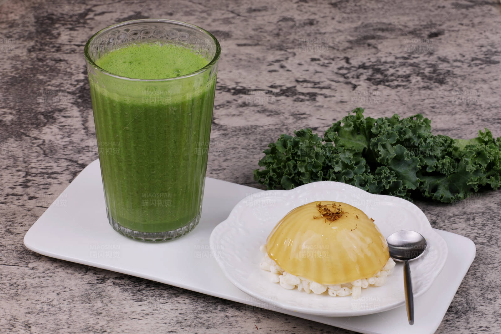 蔬菜汁配布丁图片