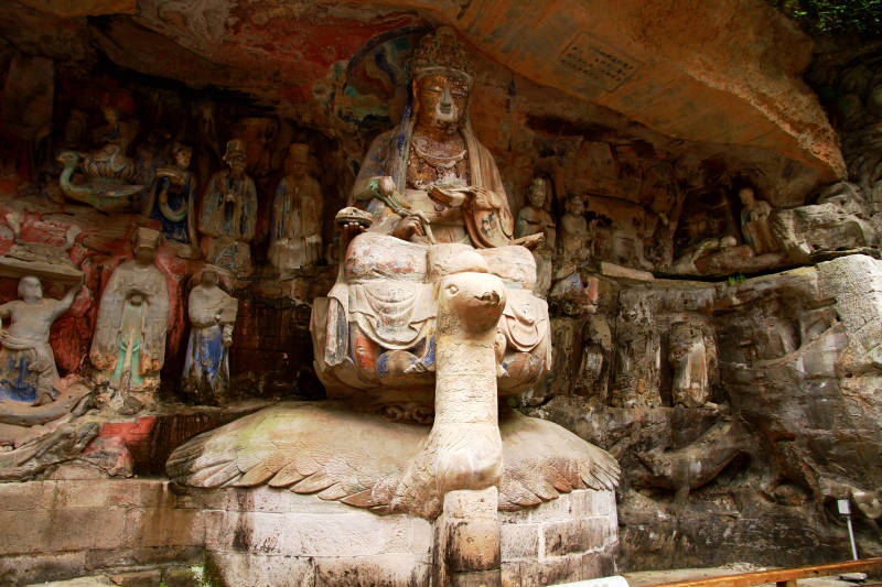 重庆大足石刻的雕像群图片