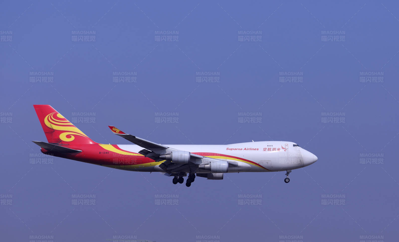 金鹏航空波音747货机飞行图片