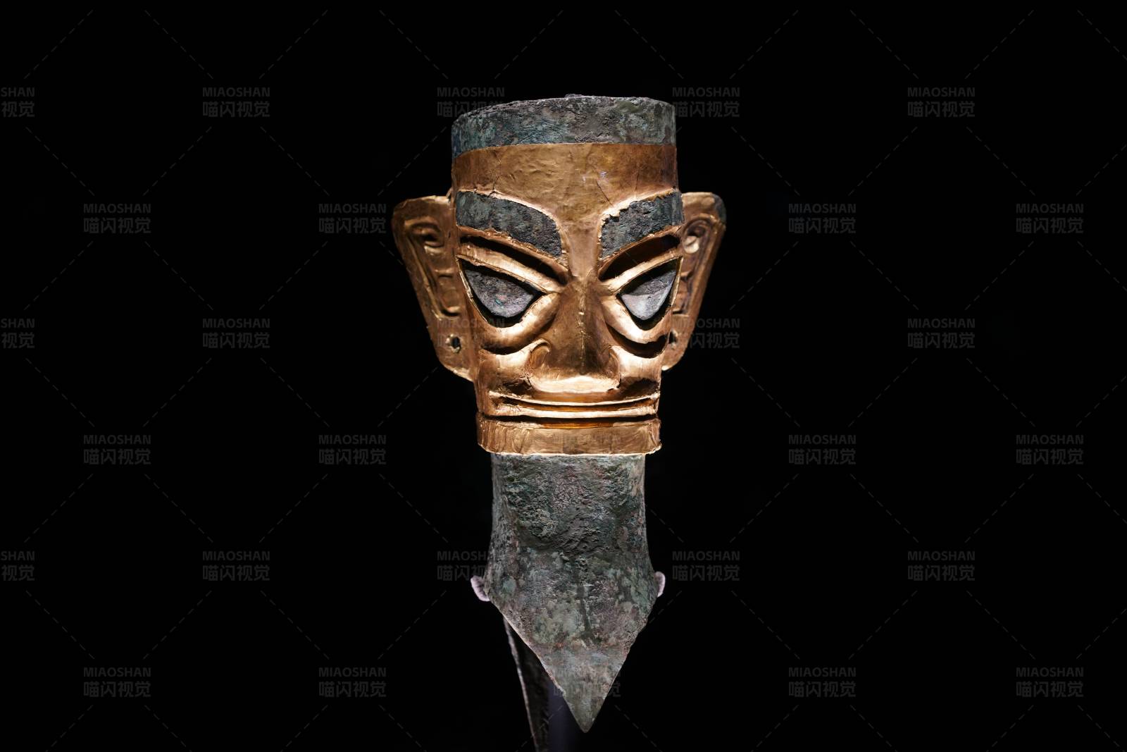 三星堆青铜面具特写图片