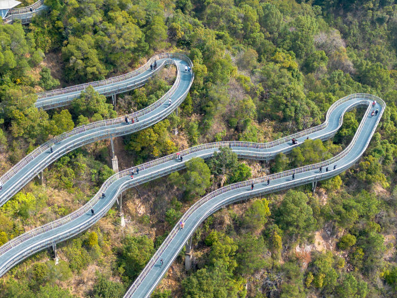 福州福道山间蜿蜒的空中步道图片