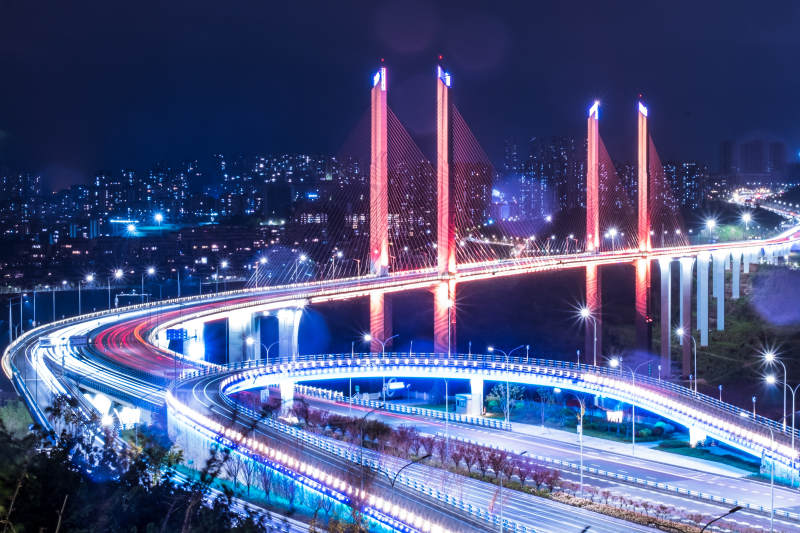 夜色中的重庆蔡家嘉陵江大桥图片