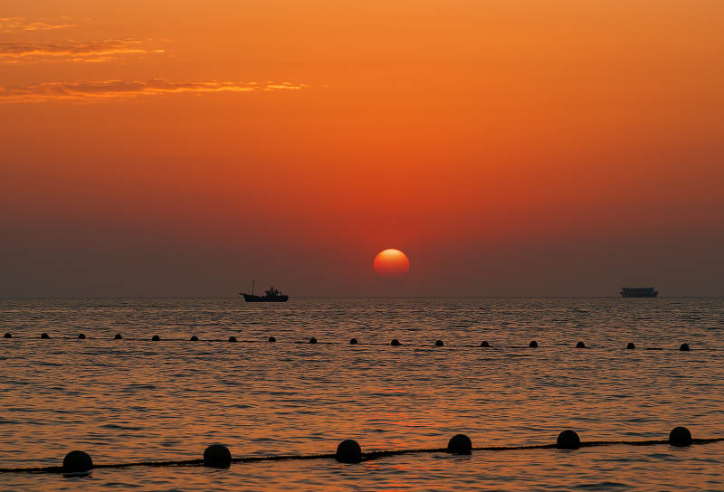黄海海上日落图片