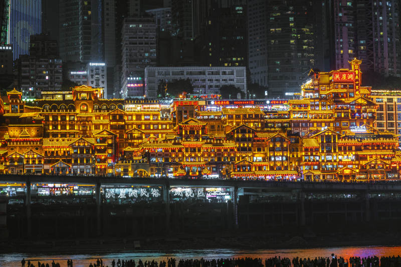 重庆洪崖洞夜景璀璨图片