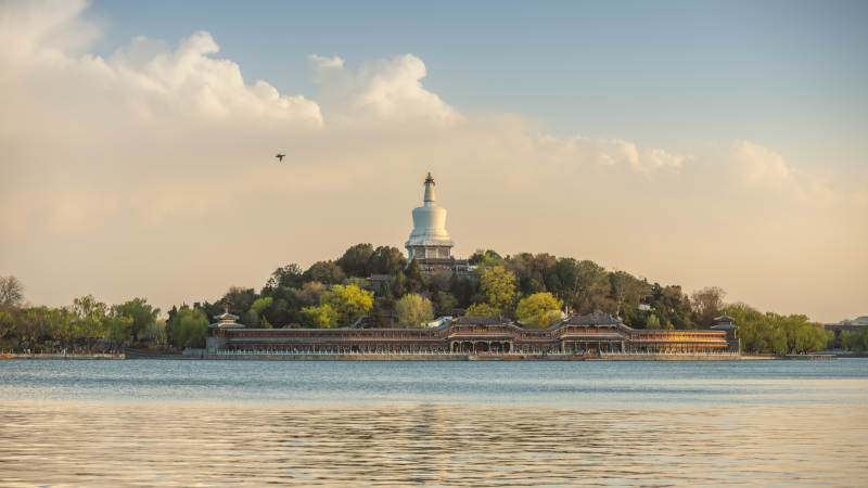  北京白塔湖光图片