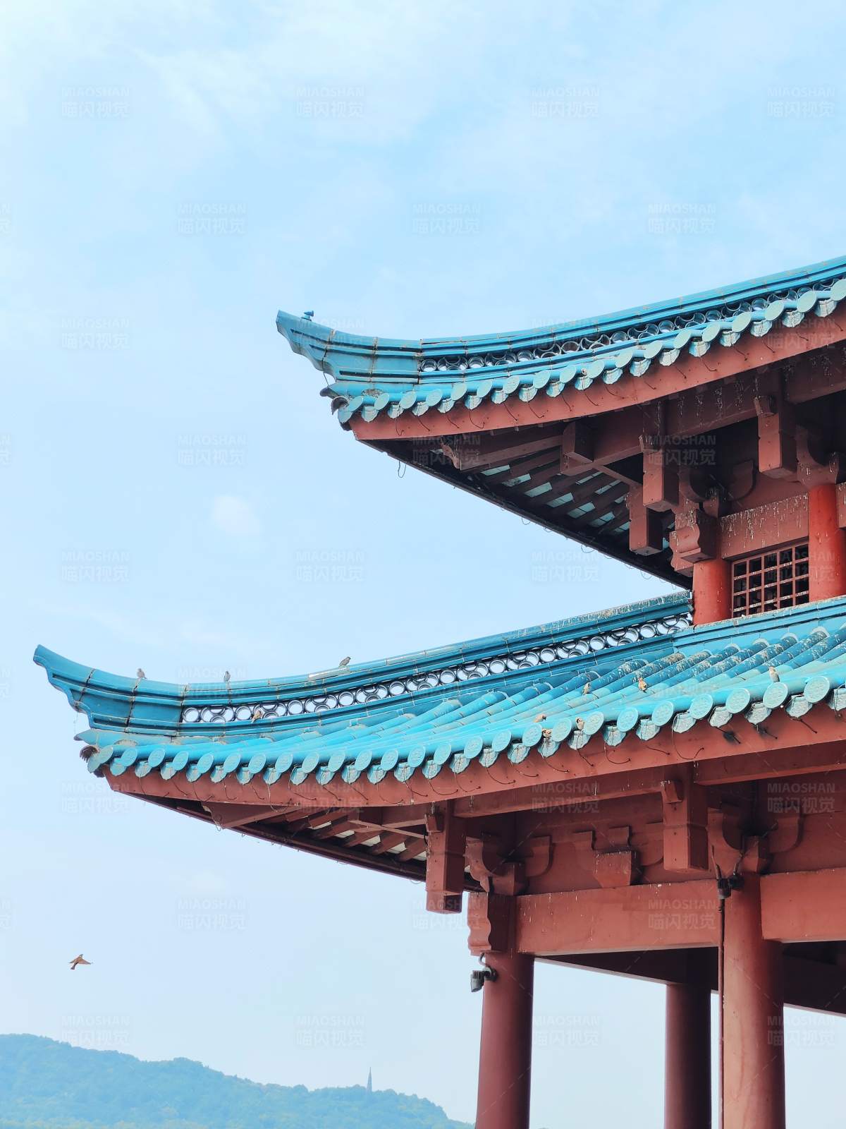 西湖古建筑的飞檐图片