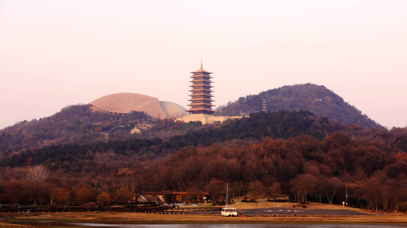 夕阳下的南京牛首山风光图片