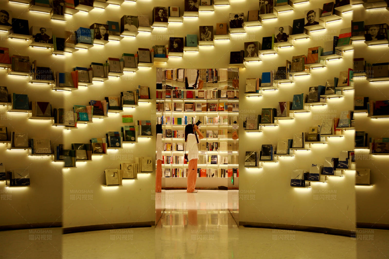 南京先锋书店图片