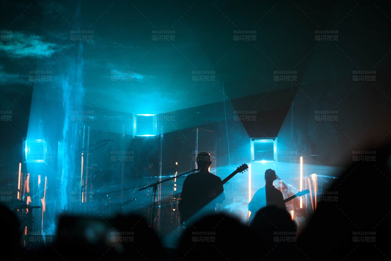 音乐会现场剪影图片