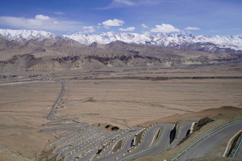 新疆塔什库尔干塔什库尔干盘龙古道图片