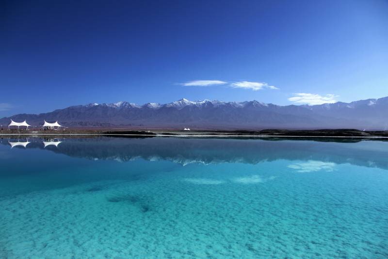 青海翡翠湖图片