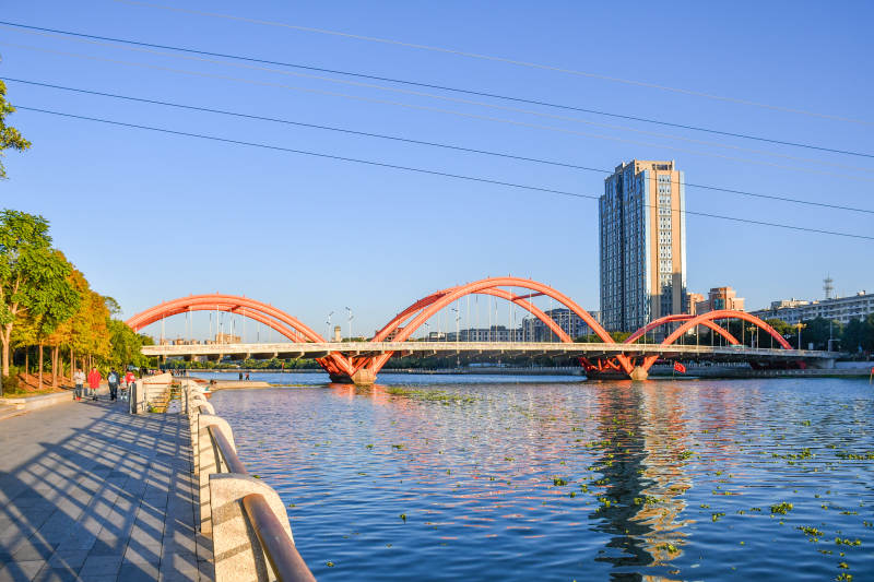 红桥映水城图片