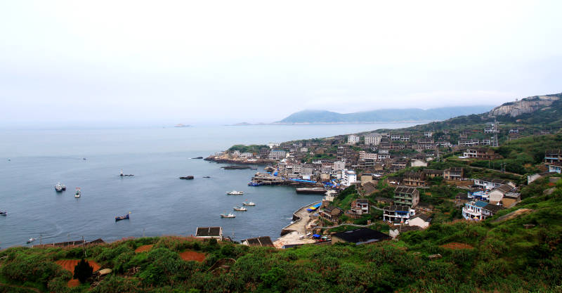 浙江东极岛海边渔村风光图片